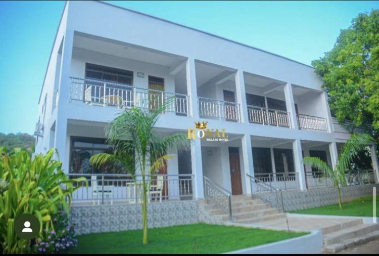 Royal Village Hotel Додома Экстерьер фото